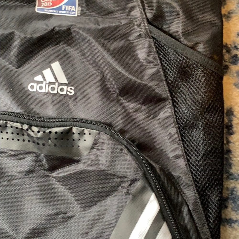 Adidas Canada FIFA 2015 Drawstring backpack - Picture 4 of 5